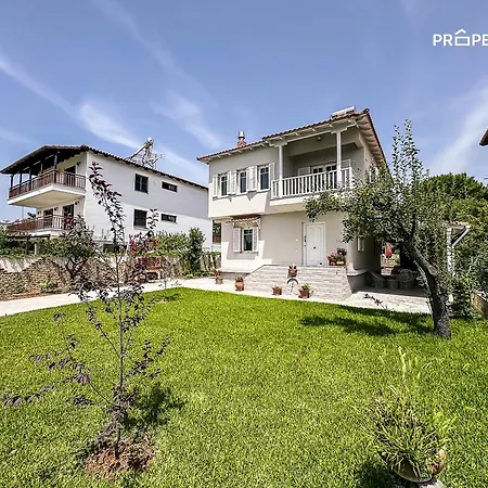 τhe φ Villa
