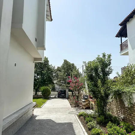 Βίλα τhe φ Nea Kallikrateia